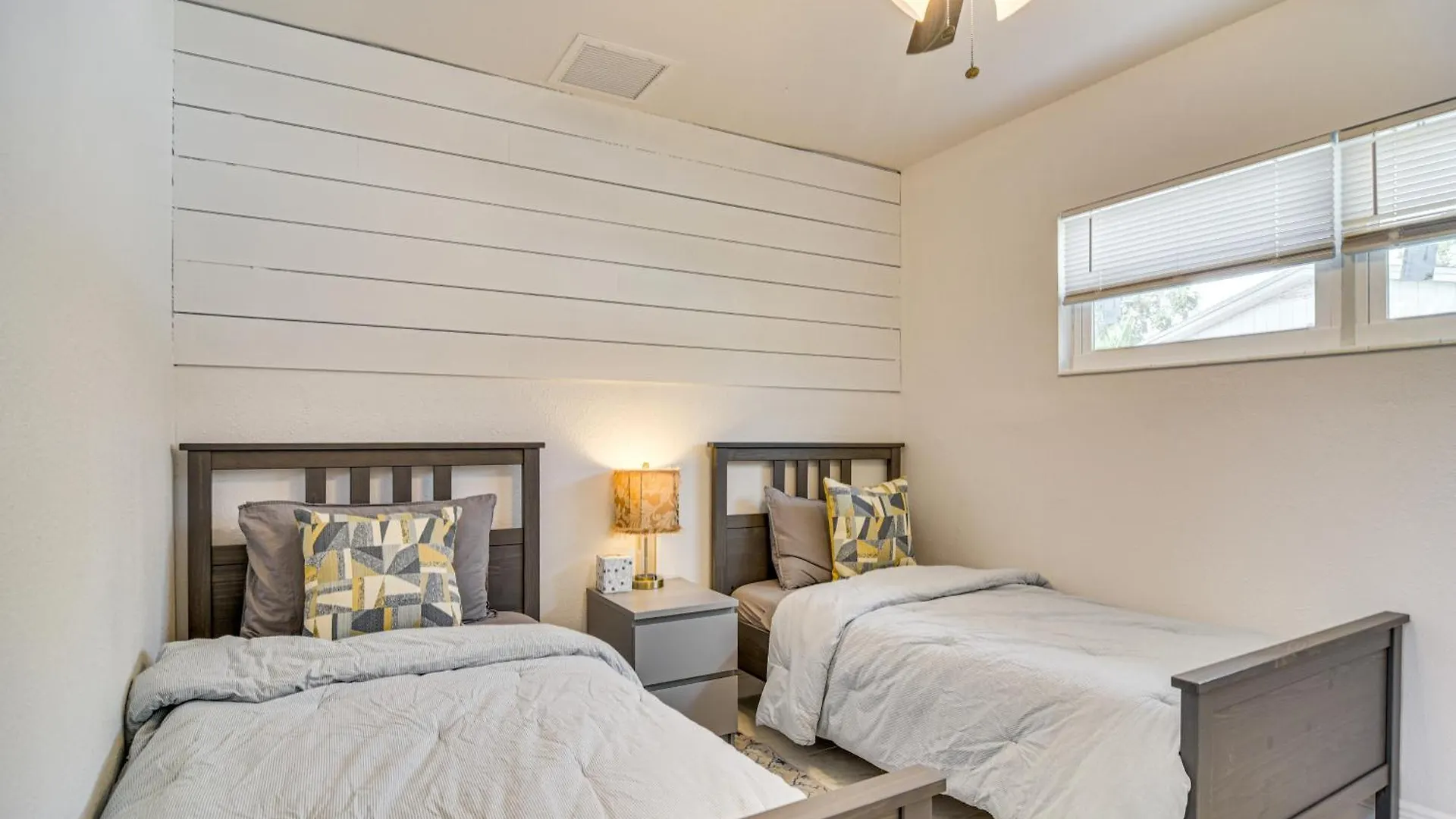 Prázdninový dům 5 Mi To Beach Tampa Retreat With Furnished Lanai!